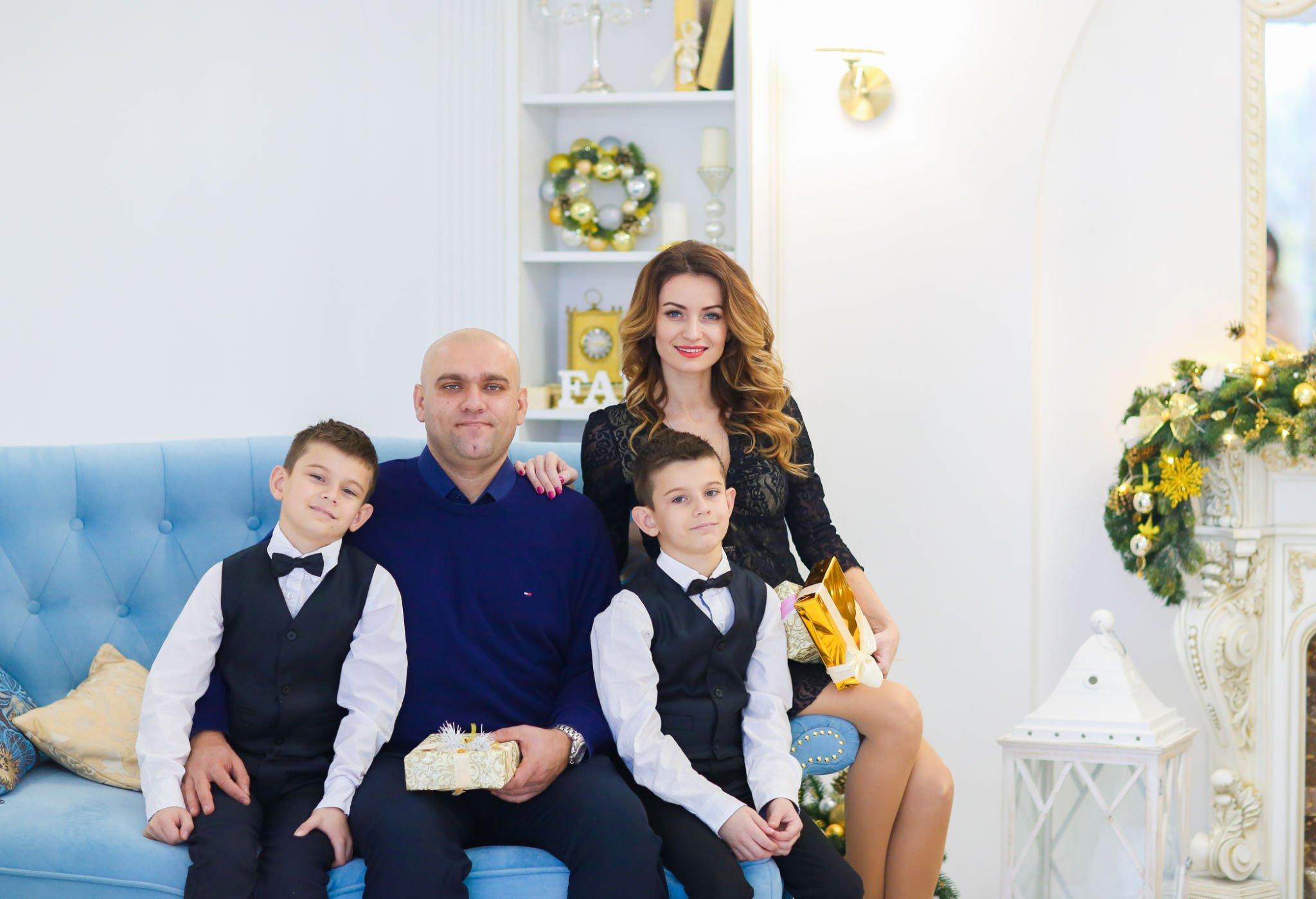 Styling tips: Choosing the right outfits for memorable photos.